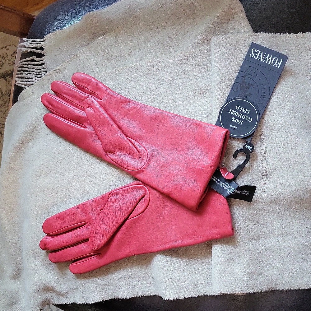 Nwt Fownes brothers leather gloves,cashmere lined, cherry,6.5